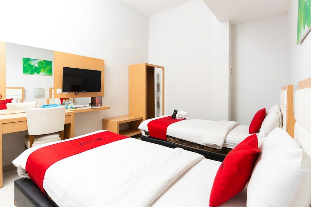 Фото RedDoorz Plus @ Idjen Boulevard Malang