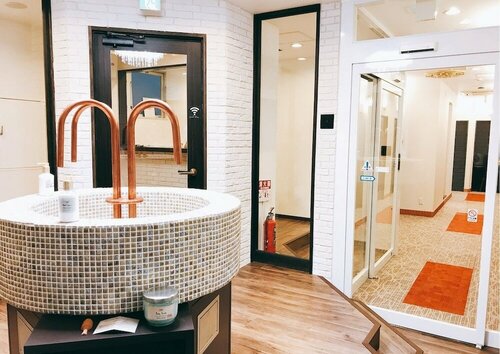 Гостиница Hostel & powder room crane - Caters to Women в Хиросиме
