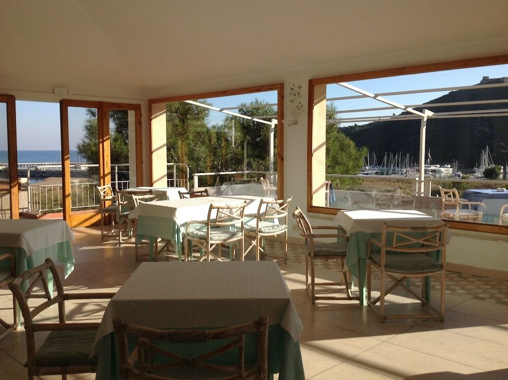 Фото Hotel Villa Portuso