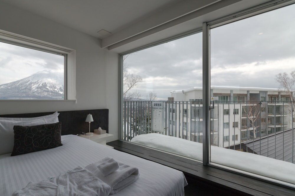 Фото Kira Kira Suites by H2 Life