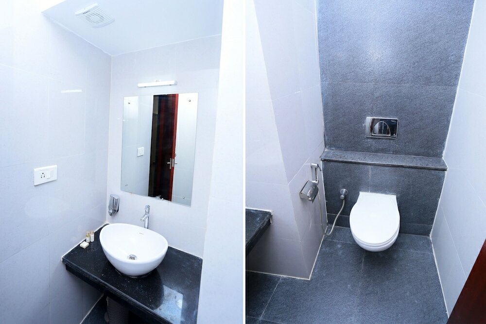 Фото Oyo 7829 Santhi inn