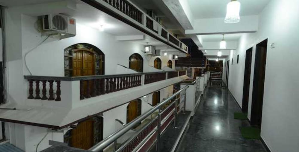 Фото Ashish Resort