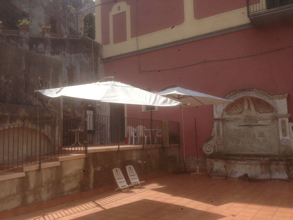 Фото La Cascata Palazzo Pellegrino