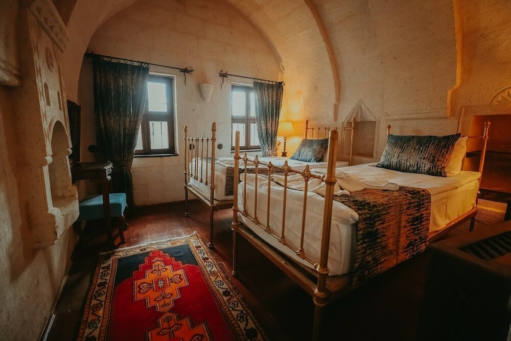 Фото Valley Inn Cave Hotel