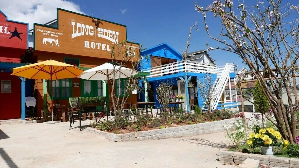 Фото отеля 1