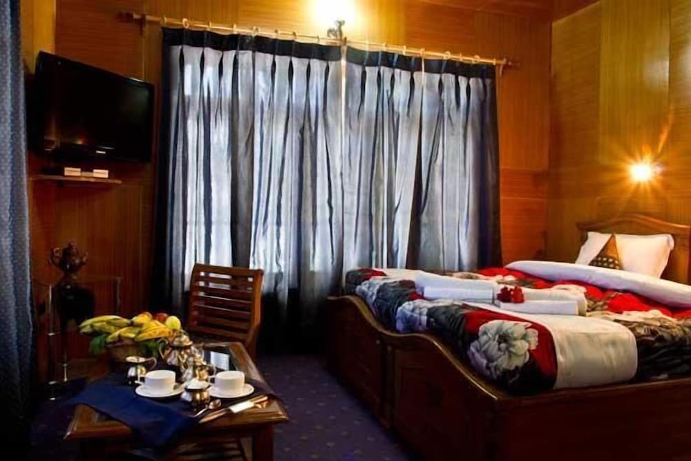 Фото Hotel Rafica