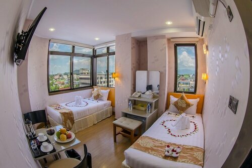 Гостиница Diamond Rise Hotel Mandalay в Мандалае
