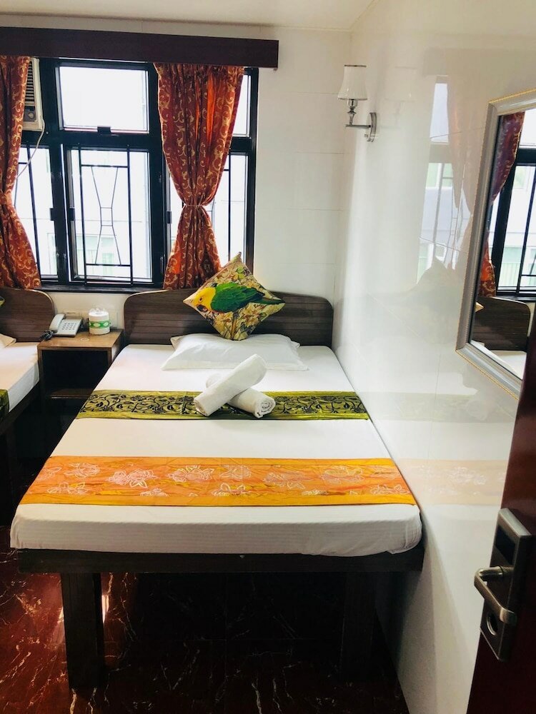 Фото Traveller's Hostel