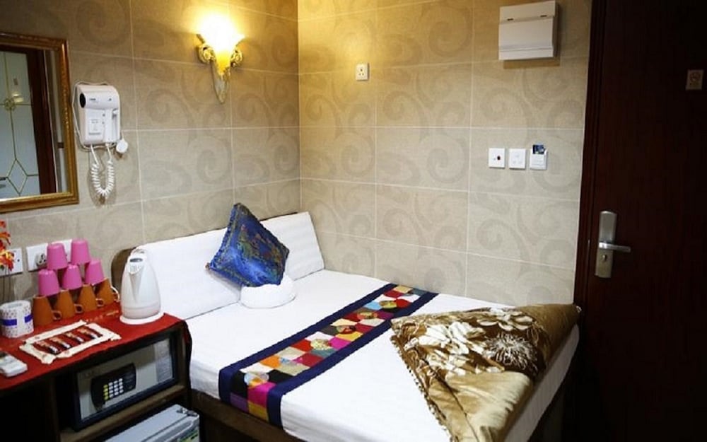 Фото Traveller's Hostel