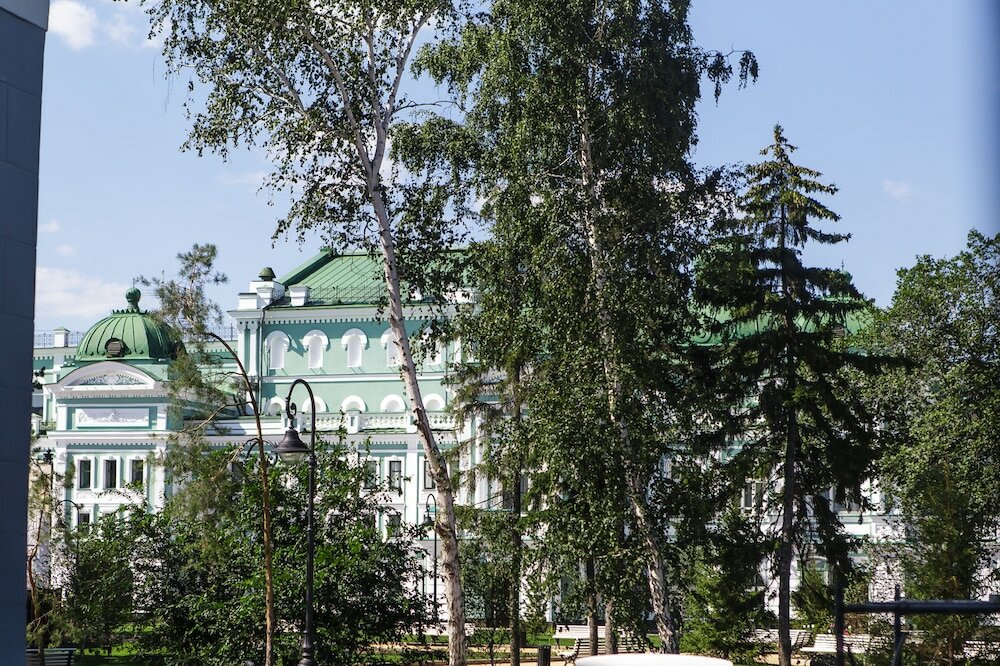 Фото Brick Walls Hotel