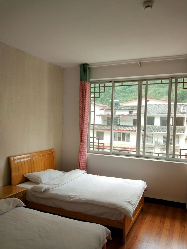 Фото Gestern Inn-English Service