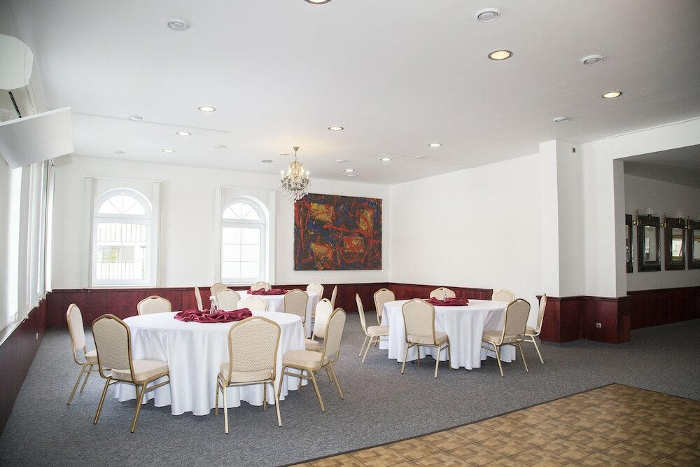 Фото Hotel Galant Lednice