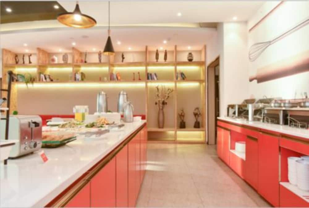 Фото Ibis Xian Qinglong Temple