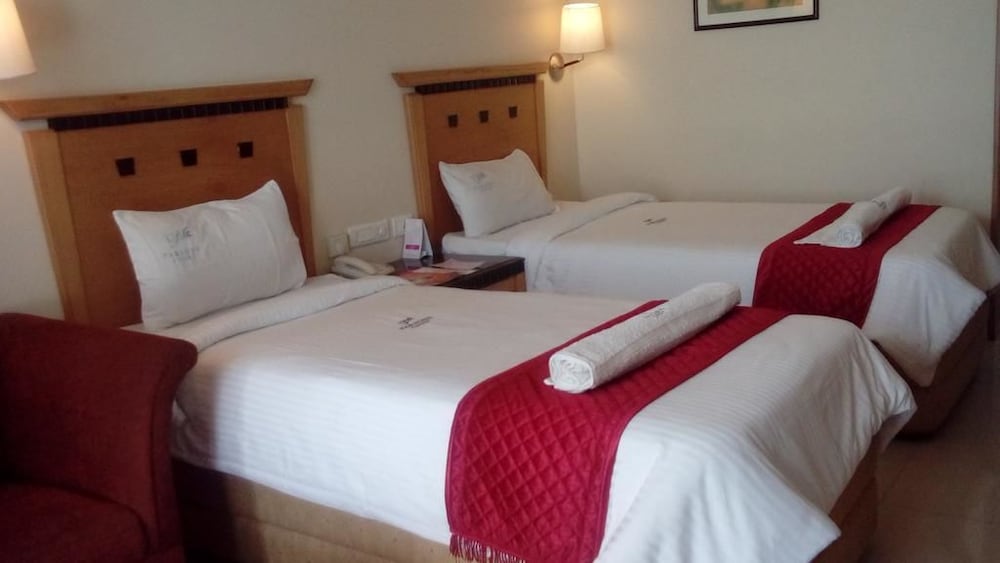 Фото Parsons Court