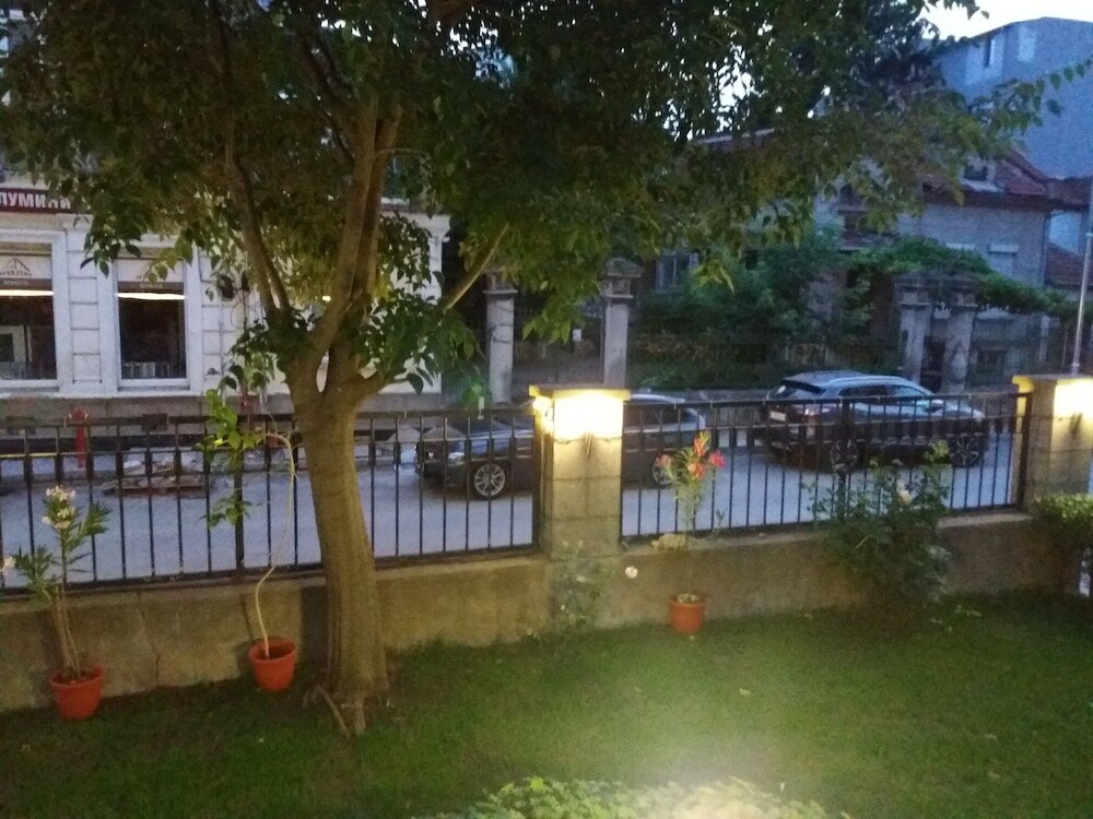 Фото The English Guest-House