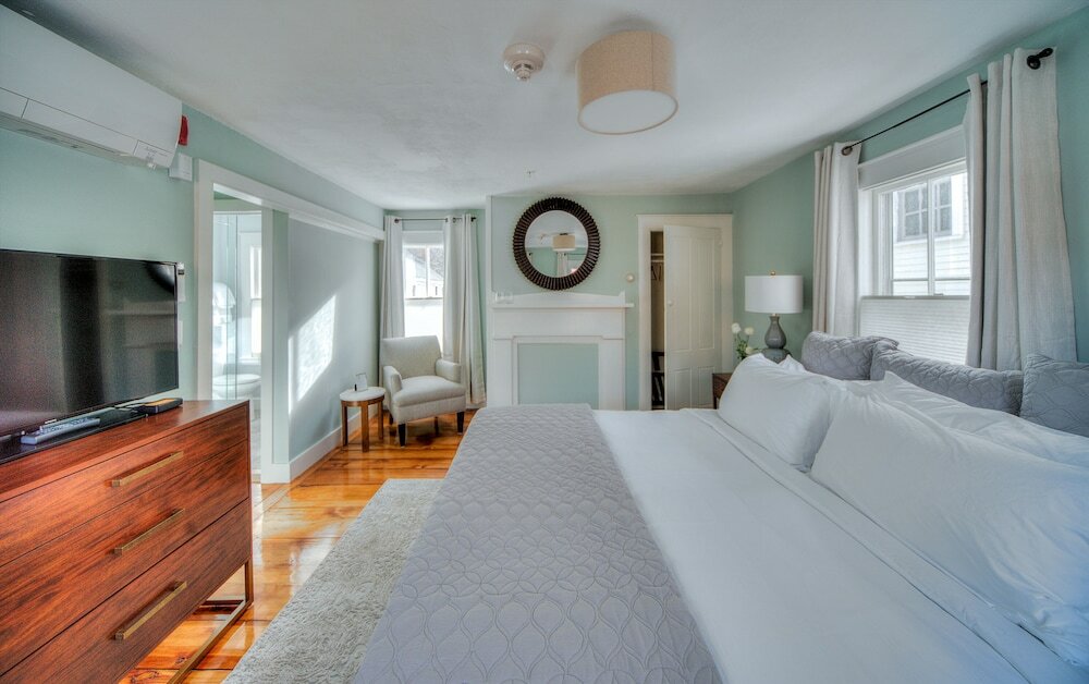 Фото The Sailmaker's House