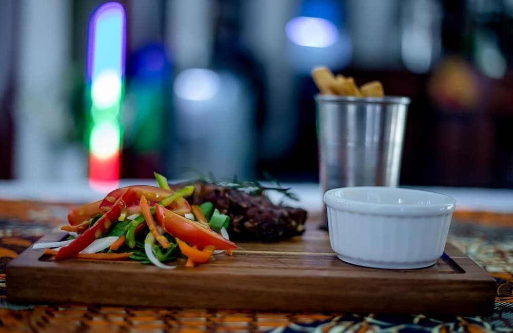 Фото Adlib Executive Lodge