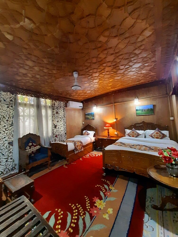 Фото Luxury Inn Badyari Palace Houseboats