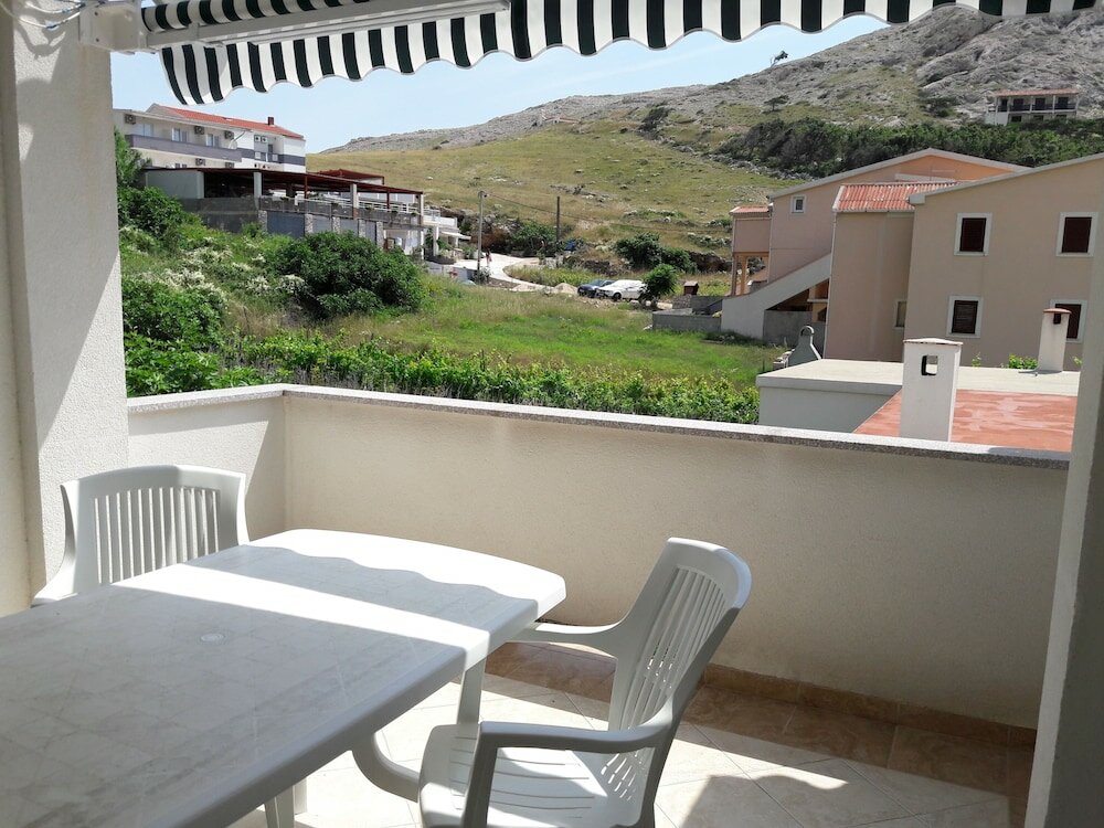 Фото Apartments Metajna X