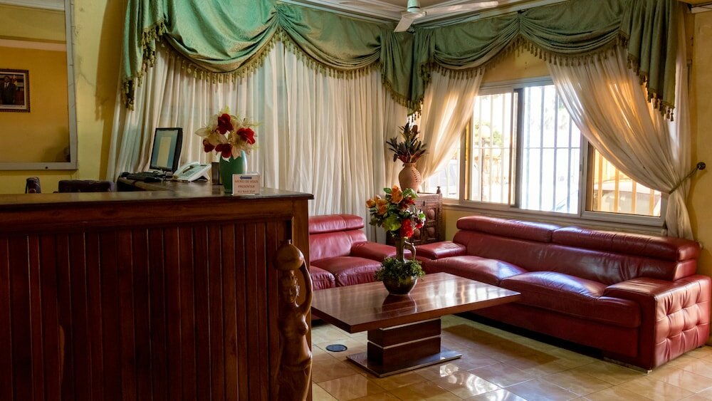 Фото отеля 2