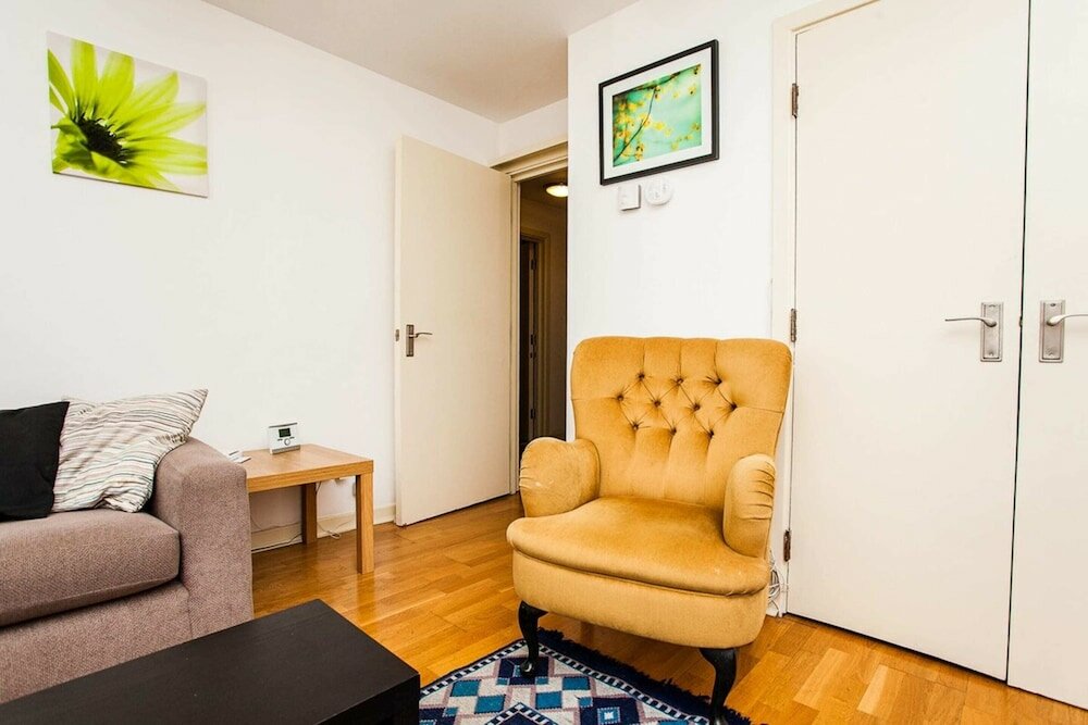 Фото Charming Peaceful 2 Bed with Parking and Garden