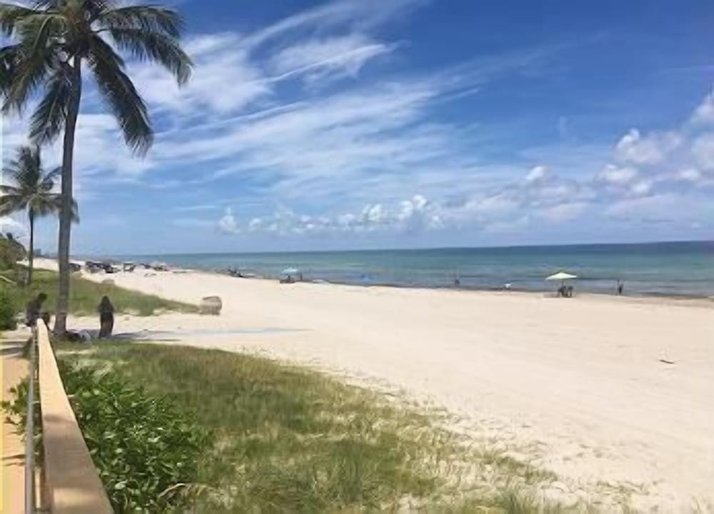 Фото Hollywood Beach Resort- One Bedroom Ocean View