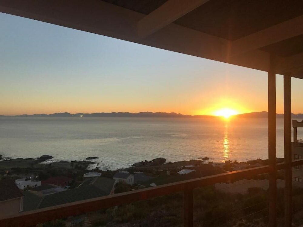 Фото Oceans Drift Guest House - Adults Only