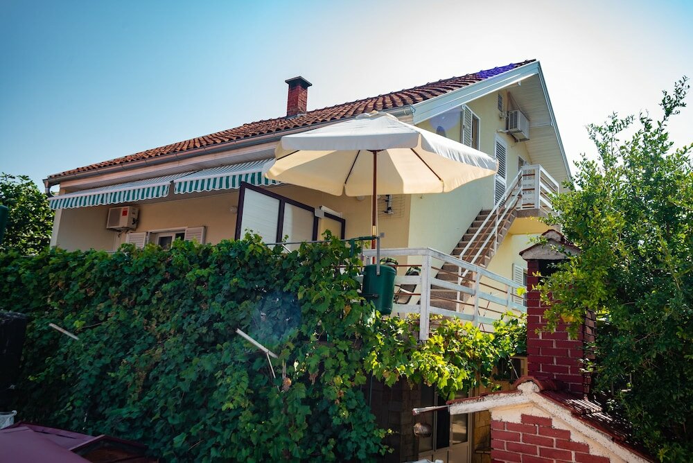 Фото Apartments Kiwi Karin