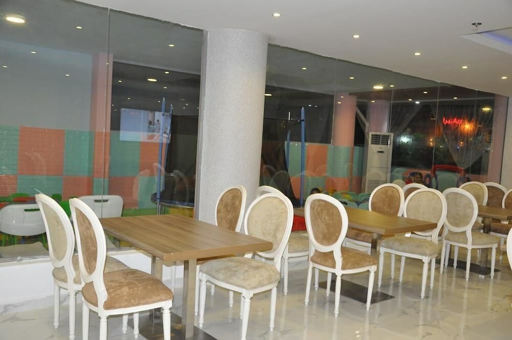 Фото Reality Suits