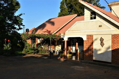 Гостиница Colonial Residence в Энтеббе