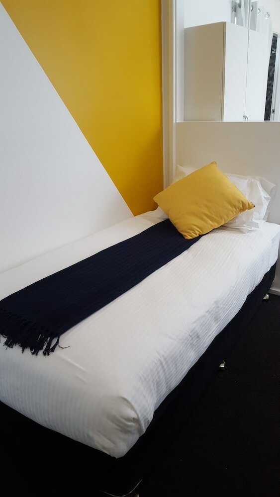 Фото Town House Motor Inn