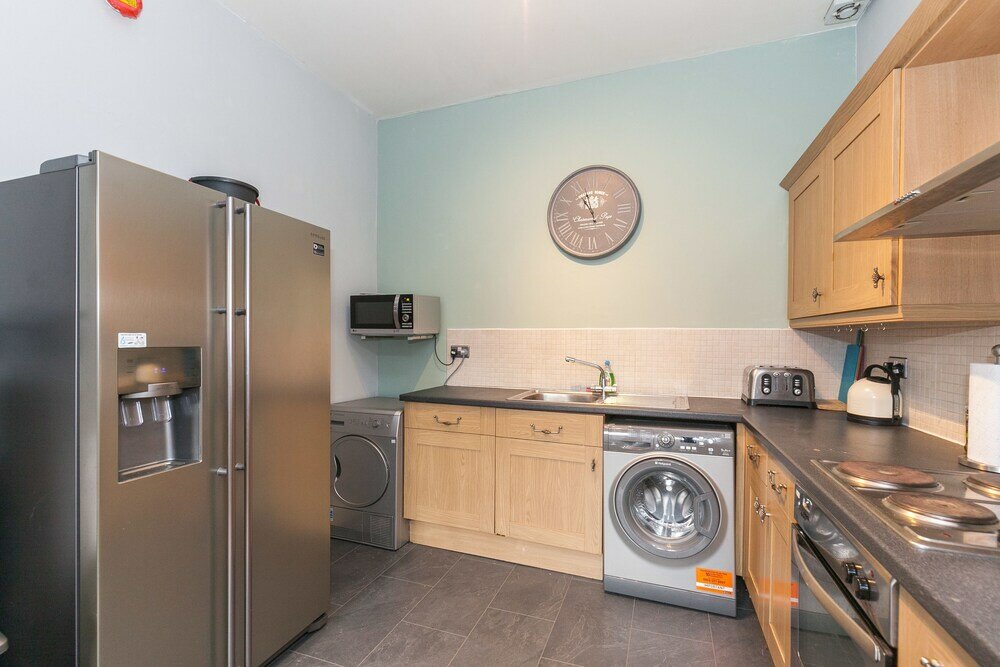 Фото Edinburgh Victorian Luxury Apartment