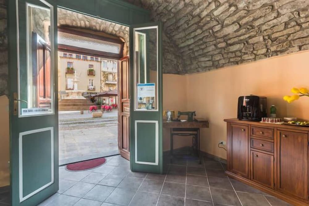 Фото Madalen Guest House