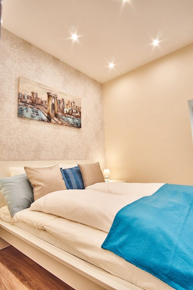 Фото Mmm Boutique Apartment