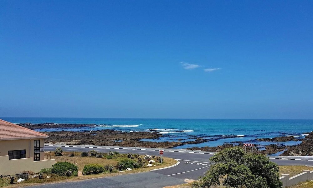 Фото Walkerbay Accommodation