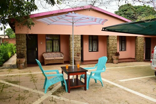 Гостиница The 244 Guest Houses в Лилонгве