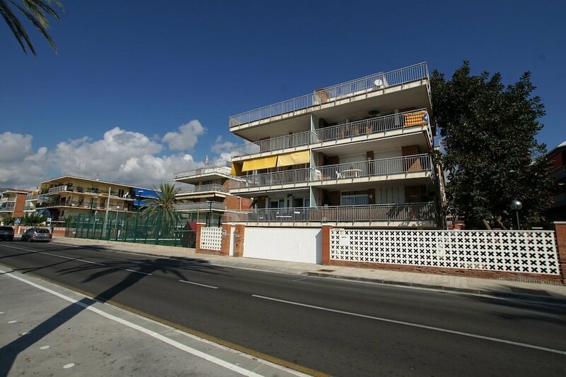Гостиница Amura Be my Guest Castelldefels в Кастельдефельсе