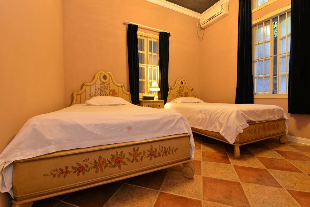 Фото Little White House Xiamen Gulangyu