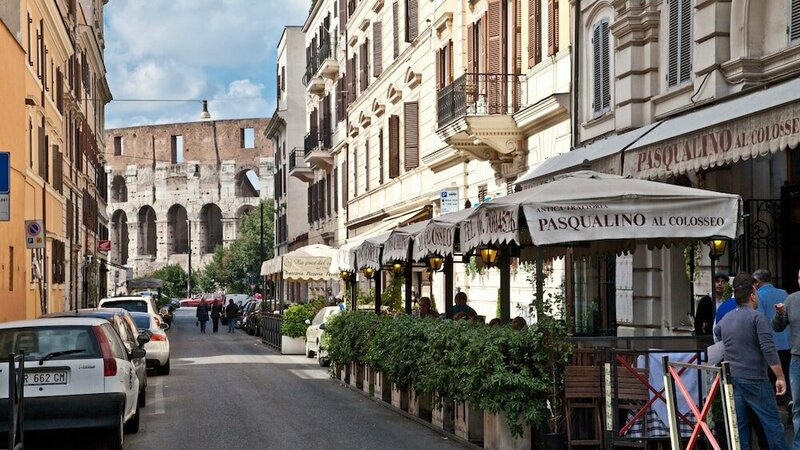 Гостиница Rental In Rome Colour Colosseum Loft в Риме