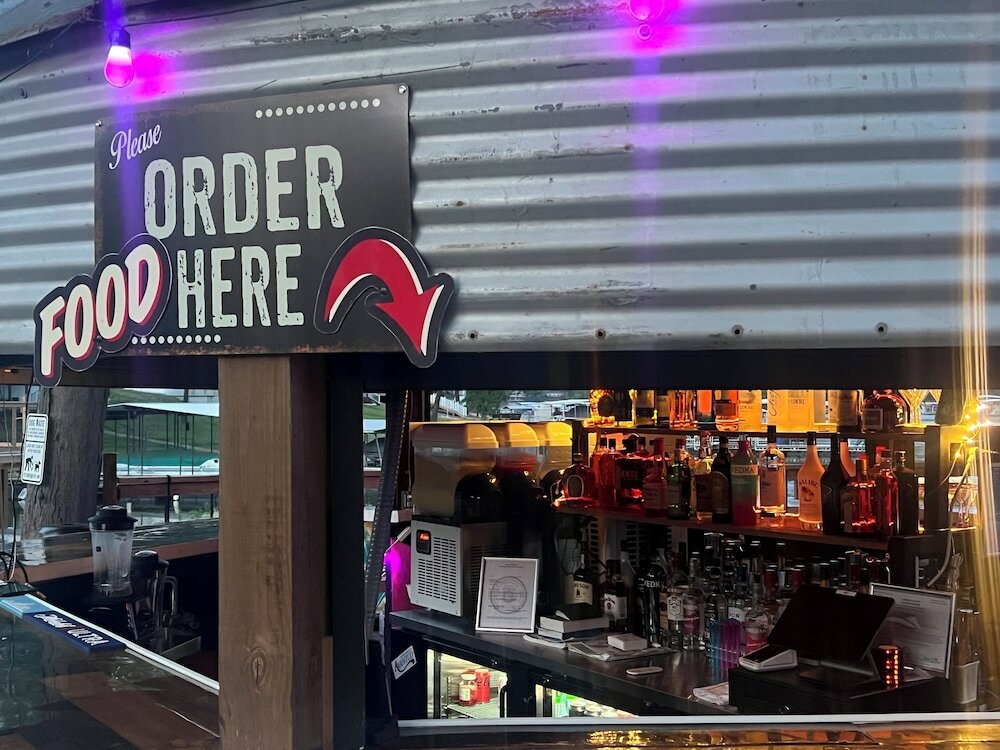 Фото Buddy's Harbor