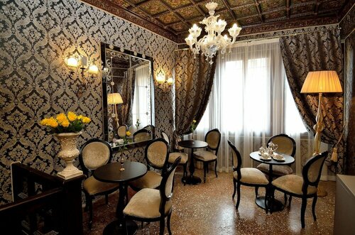 Гостиница Ai Cherubini в Венеции