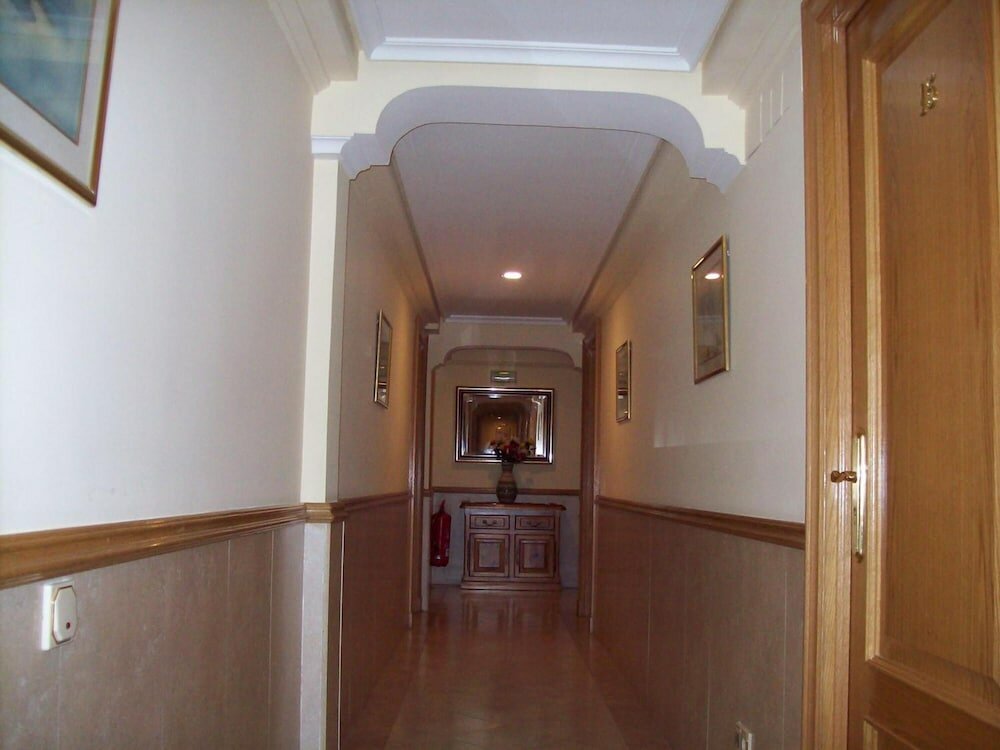 Фото Hostal Los Gavilanes 2