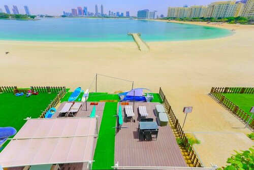 Апартаменты Yanjoon Holiday Villas - Palm Jumeirah Frond L в Дубае