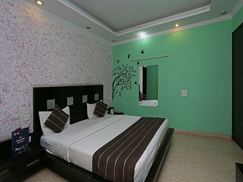 Фото Oyo 6895 Hotel Cybercity Rooms & Suites