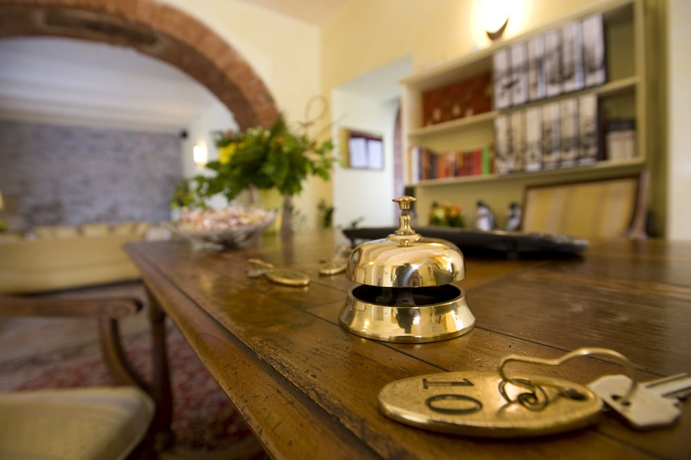 Фото Albergo Castiglione Langhe