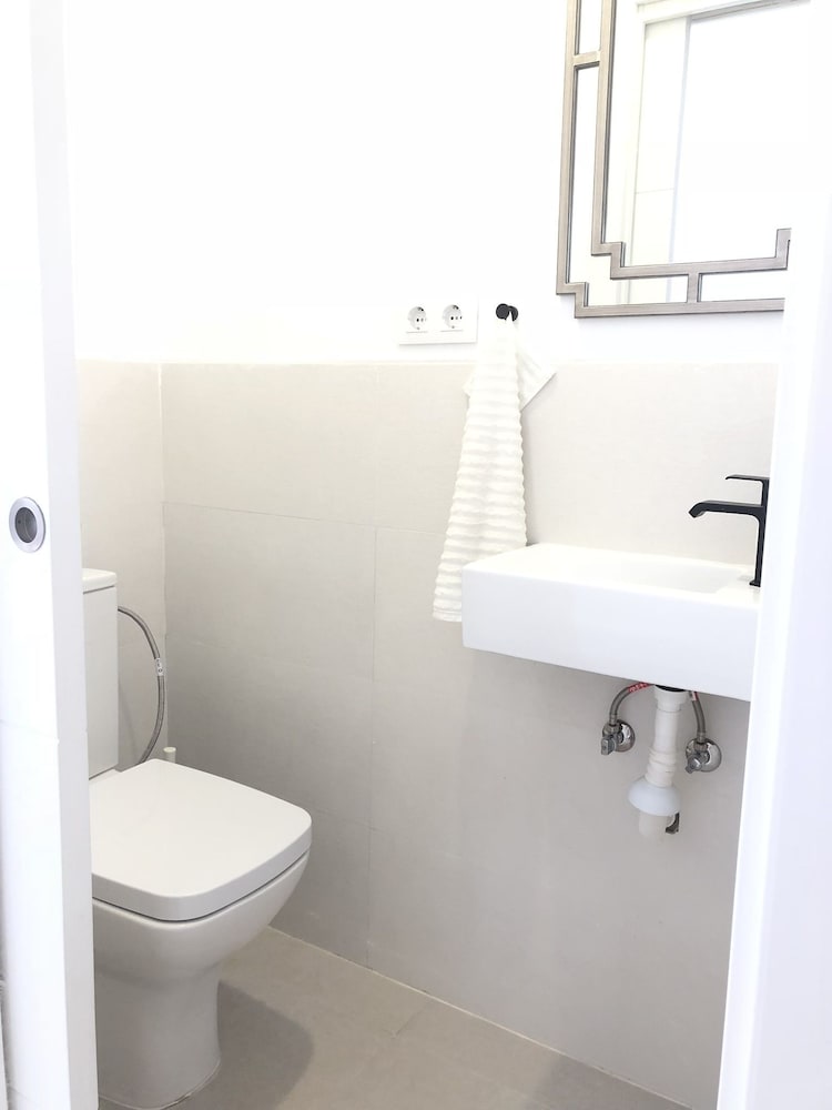 Фото Seville Vacation Rentals – Triana