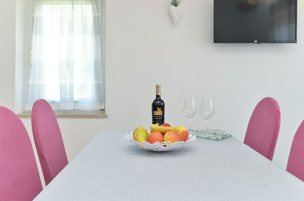 Фото Apartments Emil 596