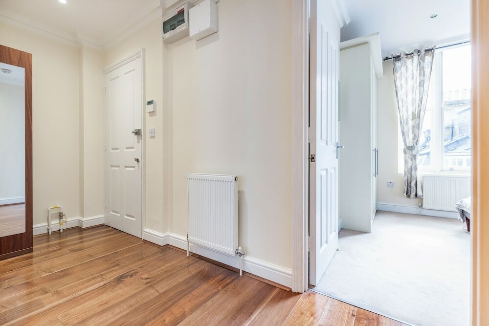 Фото Spectacular Strand Two Bed Apartment