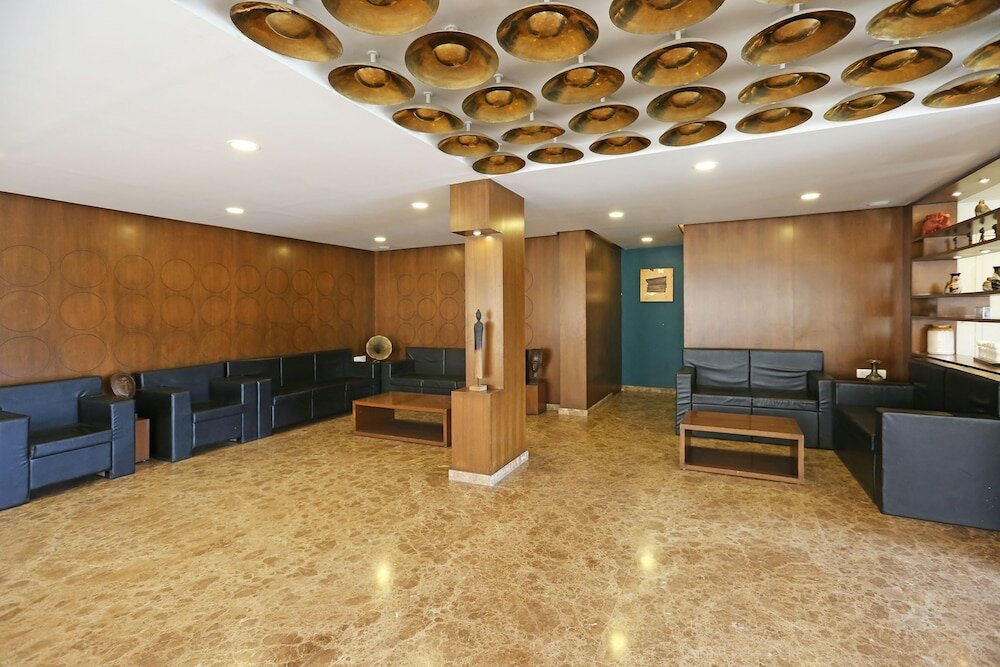 Фото Oyo 8600 Hotel Deepali Executive