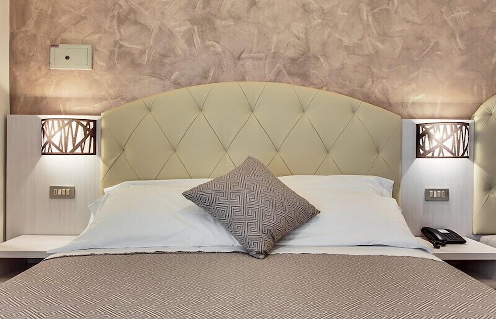 Фото Hotel Dolce Vita Cesenatico